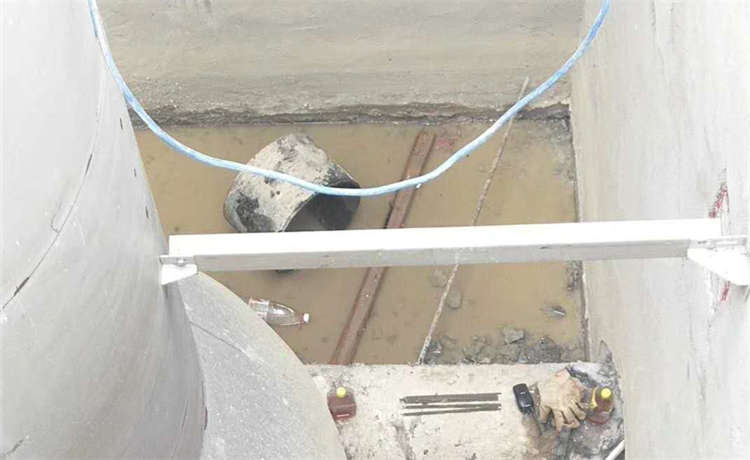 鋼材場(chǎng)1400mm螺旋焊管，北海1920-12mm螺旋鋼管，天藍(lán)顏色防腐螺旋鋼管，1420污水排水鋼管廠家