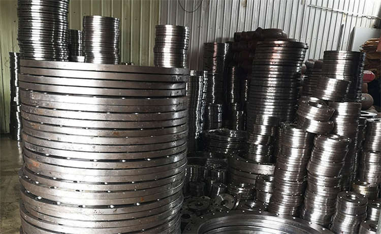 1724螺旋焊管，dn600螺旋管，鋼材場(chǎng)鋼護(hù)筒加工廠(chǎng)家，自來(lái)水防腐螺旋管廠(chǎng)家