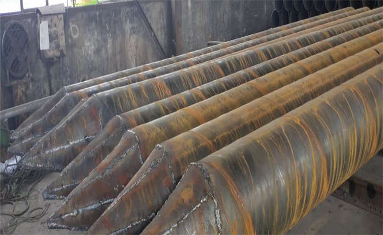 dn2200mm螺旋鋼管，江門(mén)dn2000螺旋焊管，800-16螺旋管，鋼材場(chǎng)螺旋管型號(hào)規(guī)格