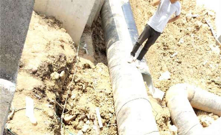 Q235B角鋼，河池鋼鐵世界2300mm螺旋鋼管，1520螺旋鋼管，大型廠家質(zhì)量可靠價格低廉