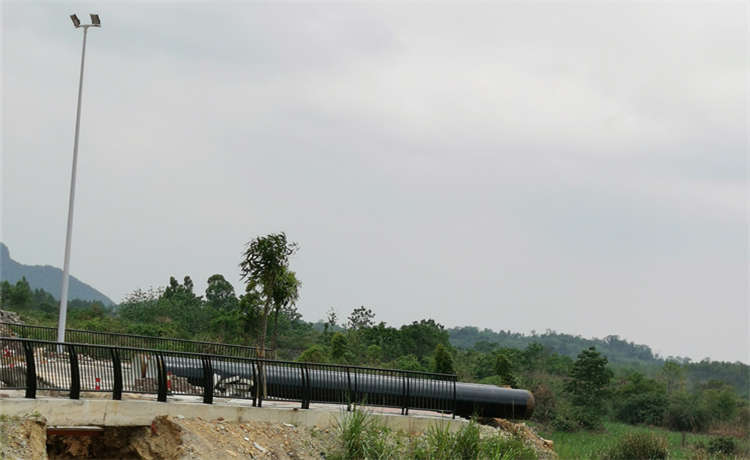 鎖扣型號(hào)鋼管樁，貴港鋼材場(chǎng)瀝青玻璃纖維布防腐螺旋管，508mm螺旋管，800鎖扣螺旋管