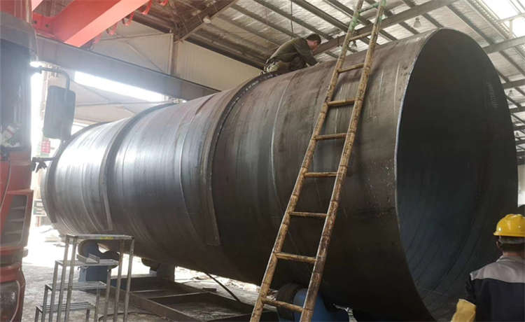 406mm螺旋焊管，920-6mm螺旋管，鋼材場鋼護筒廠家，鍍鋅槽鋼