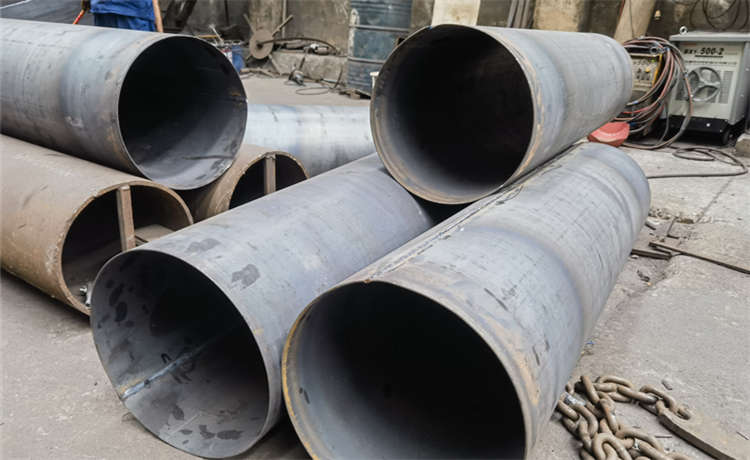 外徑325mm螺旋鋼管，中山2000打樁鋼護(hù)筒，DN2400mm螺旋管，800鎖扣螺旋管廠家