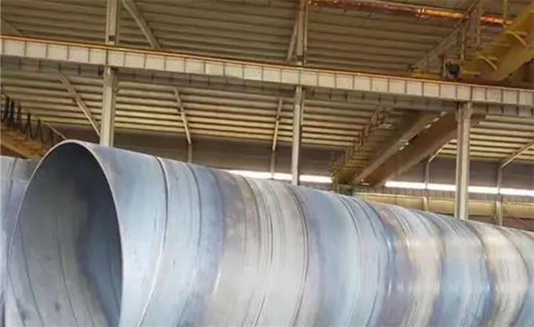 325mm螺旋鋼管，鋼材場(chǎng)1900mm螺旋焊管，1000鎖扣螺旋管，1200mm鎖扣螺旋鋼管