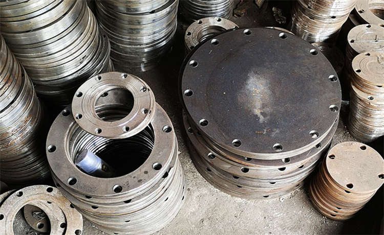 3420 724mm螺旋鋼管，清遠711mm螺旋焊管，dn1000mm螺旋鋼管，鋼材場打樁螺旋鋼管